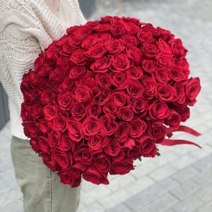 Букет из 101 красной розы Классика