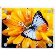 2026-193 (10) Часы настенные «Бабочка на желтой хризантеме» 20х26см